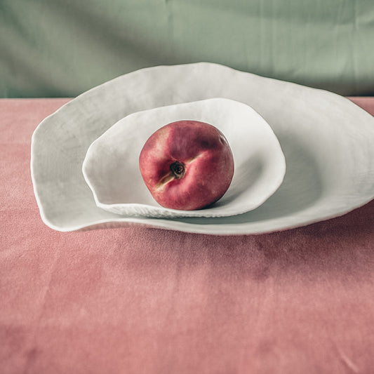 Indulge nº6 large dinner plate / white matte