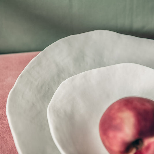 Indulge nº6 large dinner plate / white matte