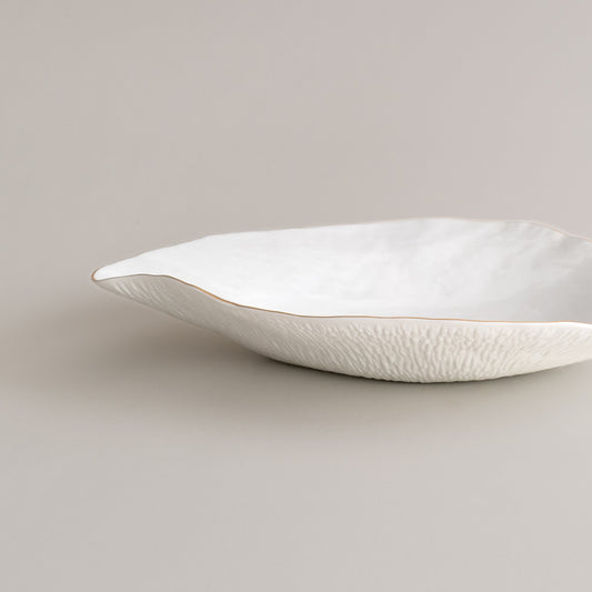Indulge nº6 large dinner plate / white with golden rim