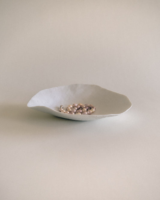 Indulge nº6 large dinner plate / white matte