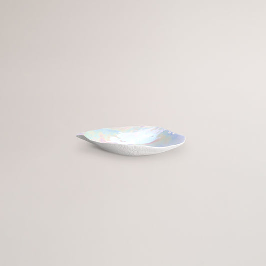 Indulge nº6 large dinner plate / pearlescent