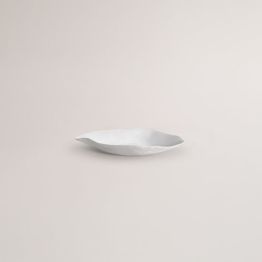 Assiette à dîner blanche en porcelaine de Limoges faite à la main